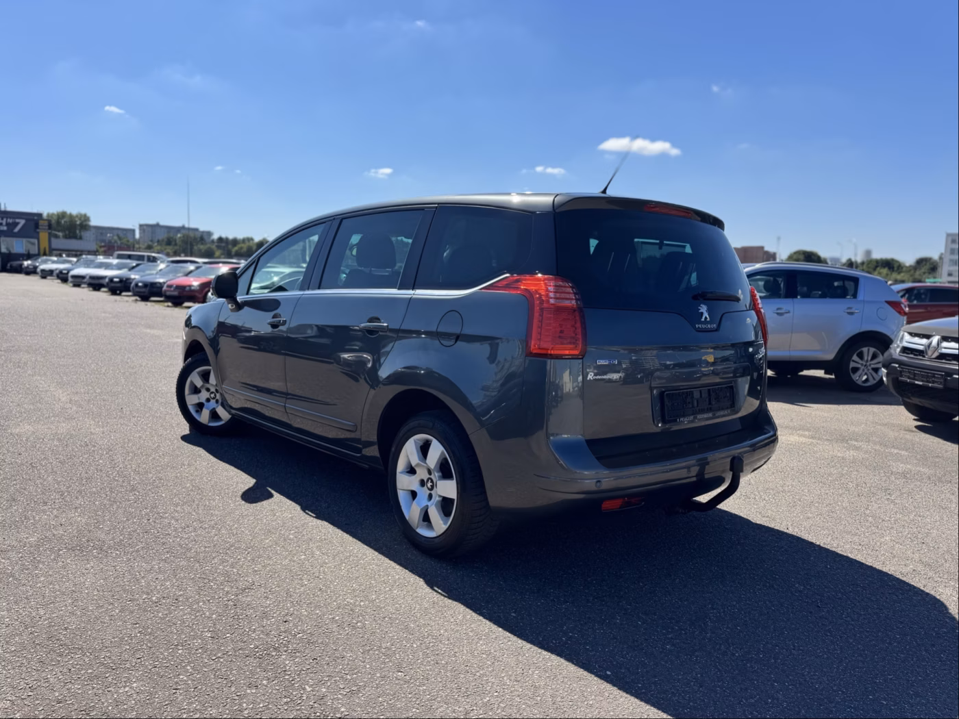 Peugeot 5008 фото 6