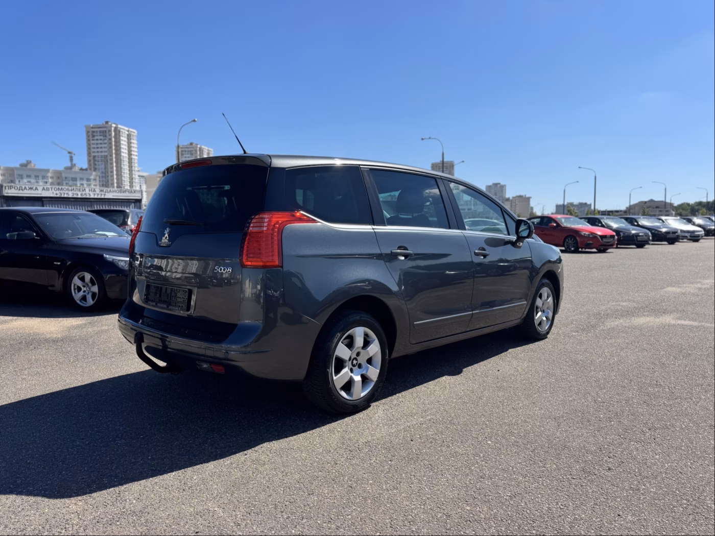 Peugeot 5008 фото 8