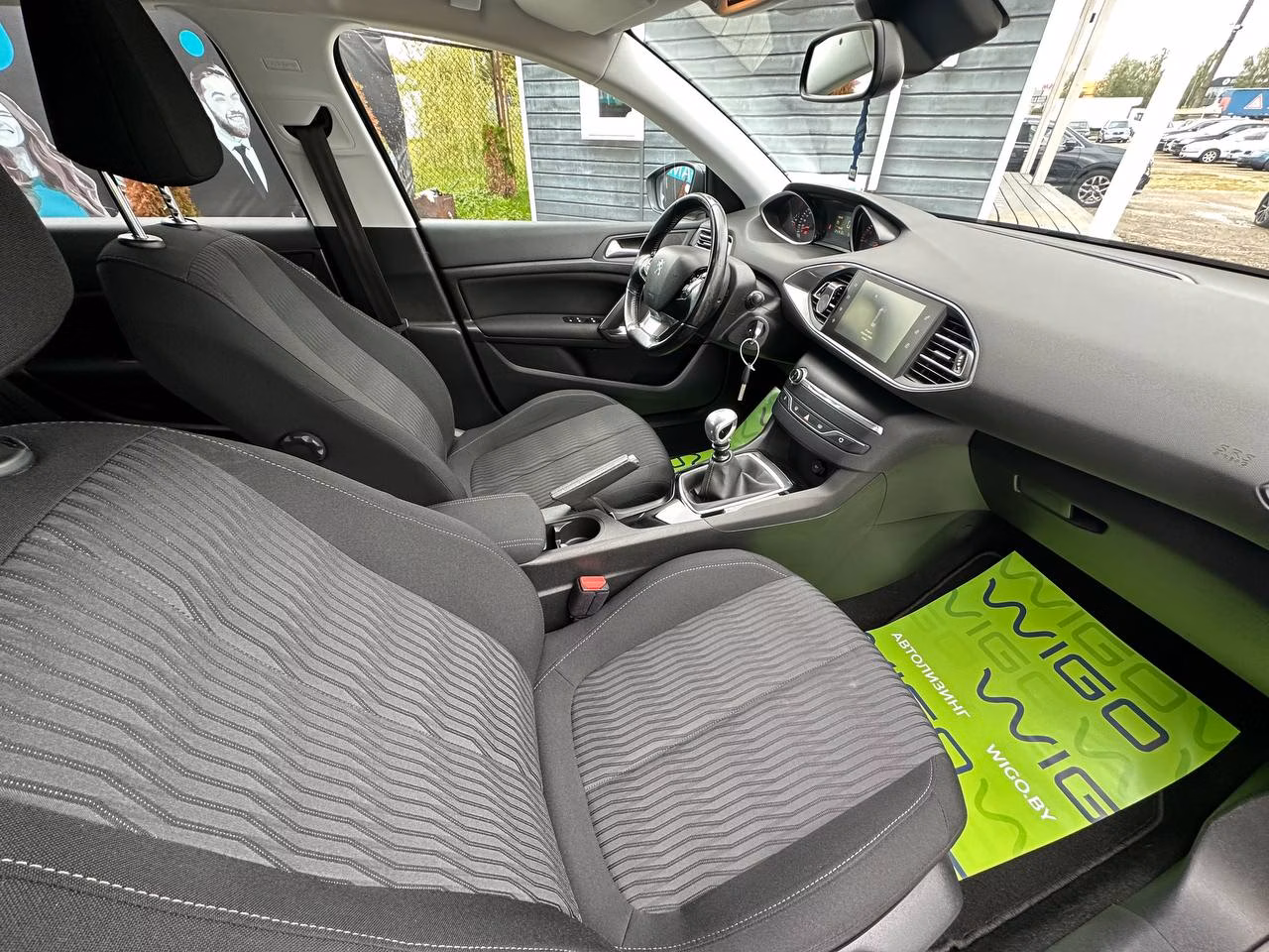 Peugeot 308 фото 13