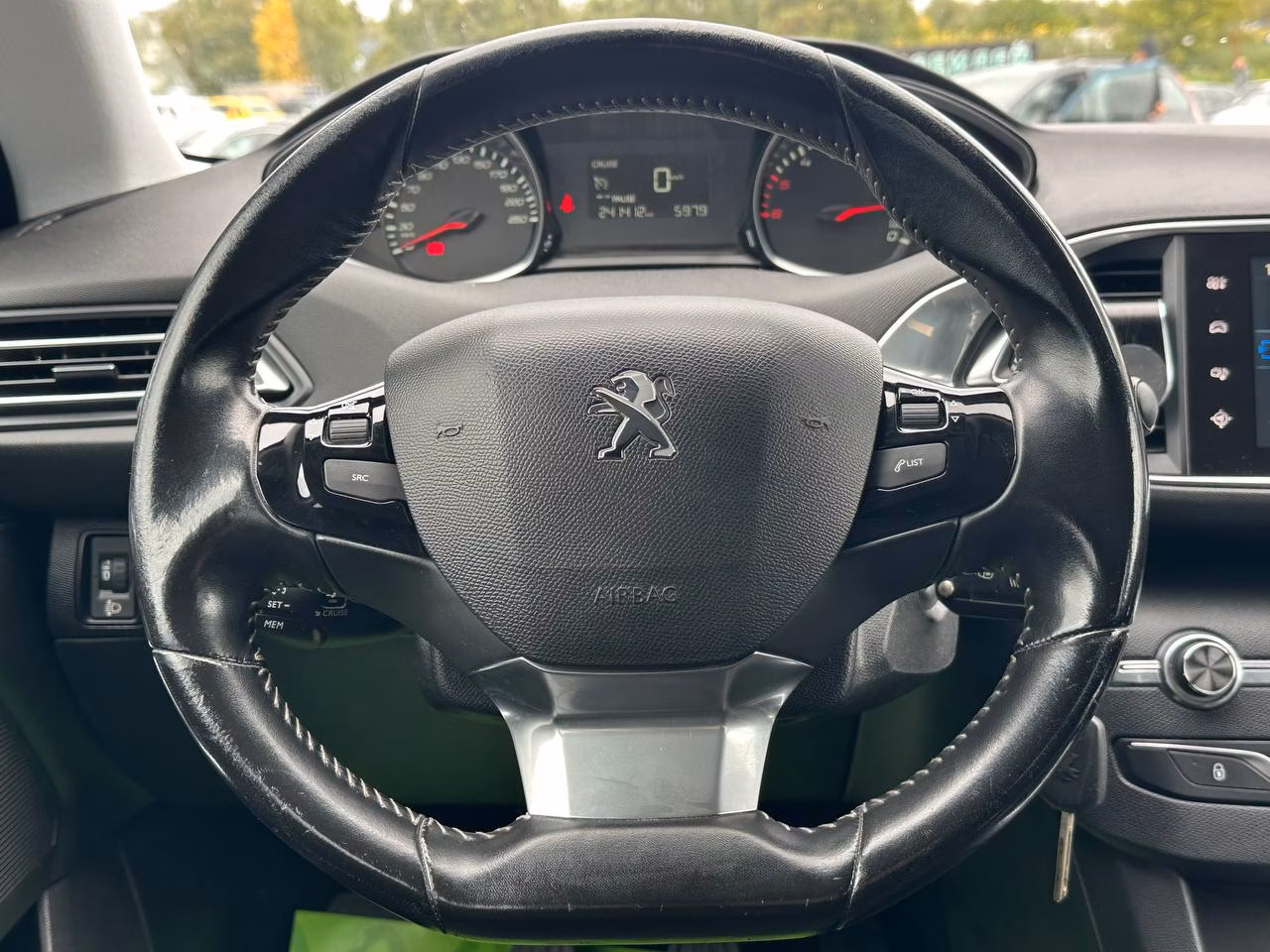 Peugeot 308 фото 16