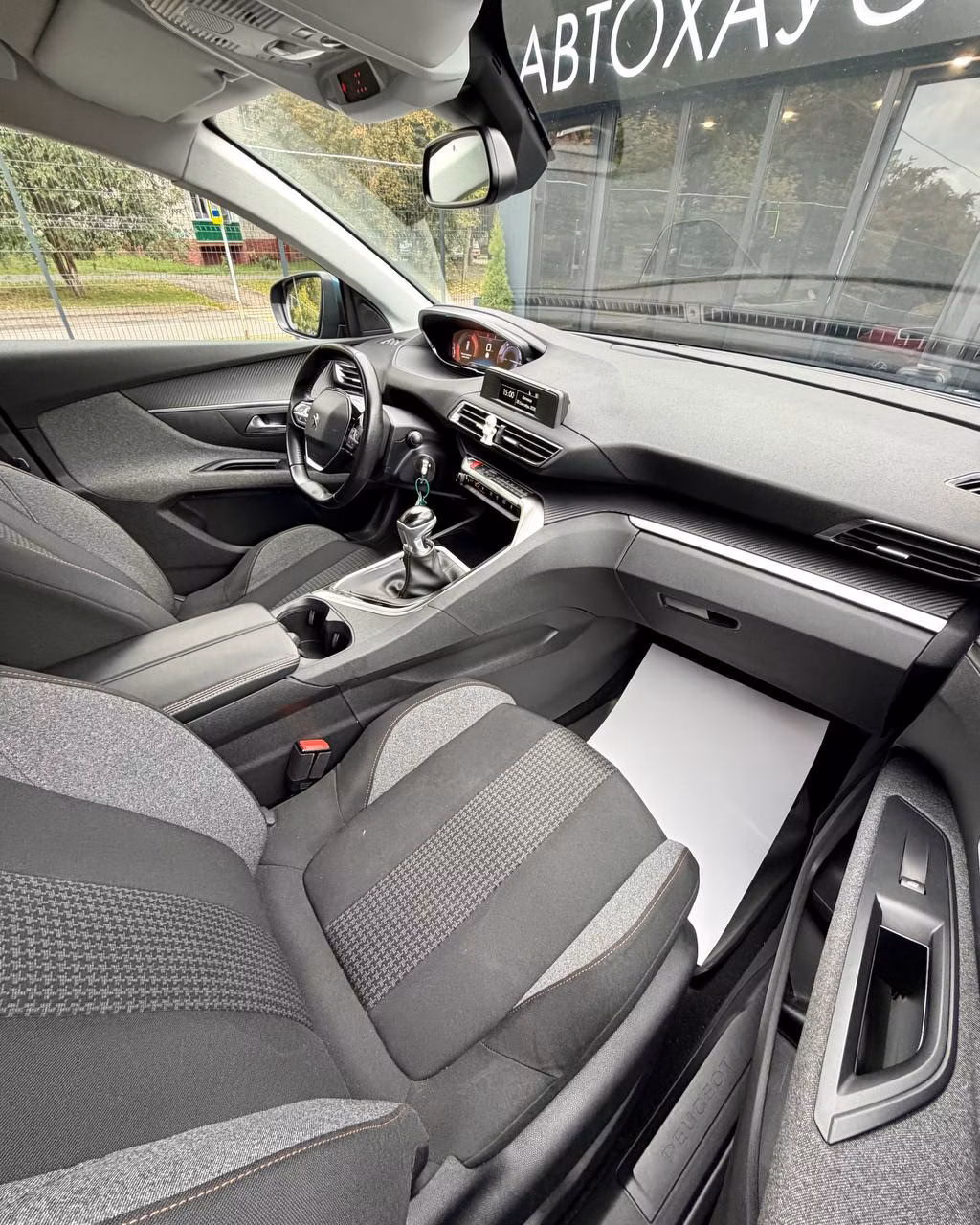 Peugeot 5008 фото 14