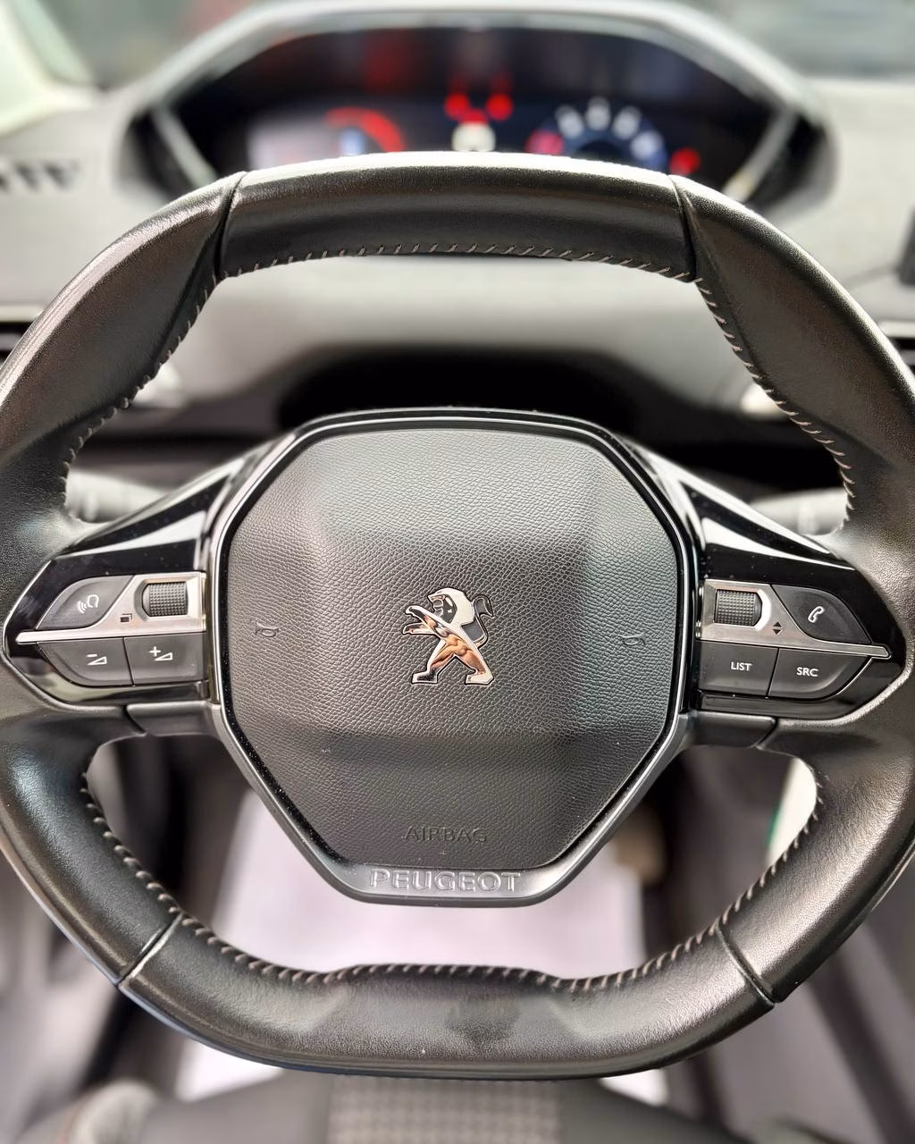 Peugeot 5008 фото 15