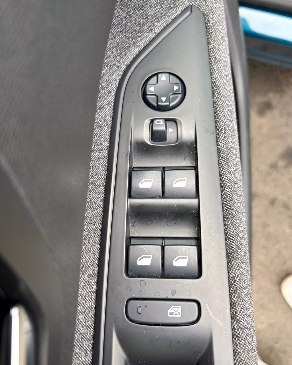Peugeot 5008 фото 16