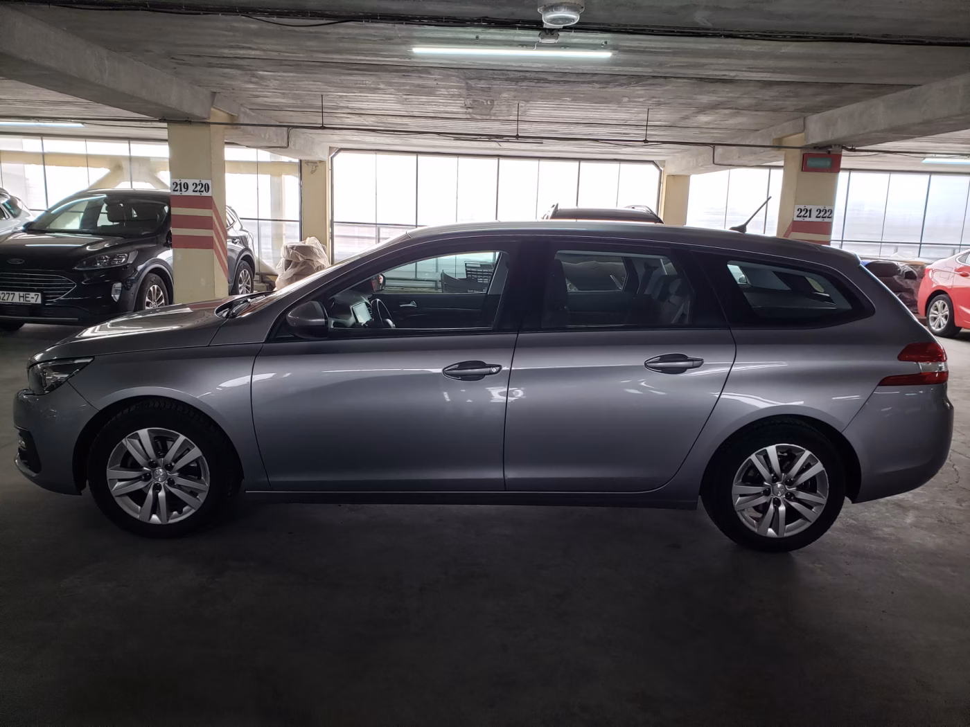 Peugeot 308 фото 8