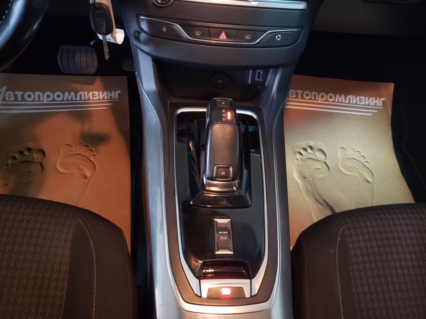 Peugeot 308 фото 16