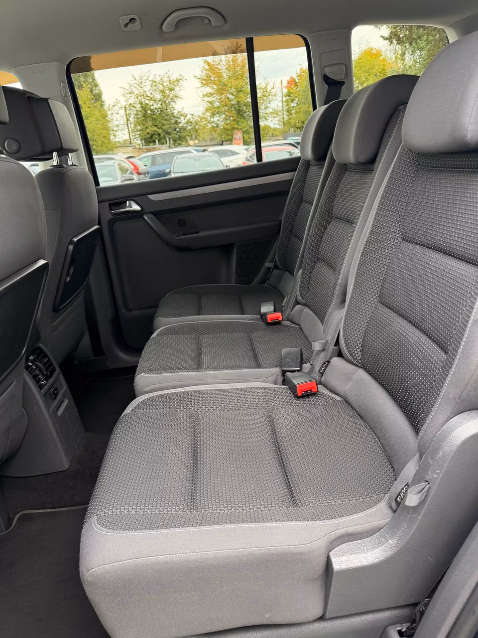 Volkswagen Touran фото 11