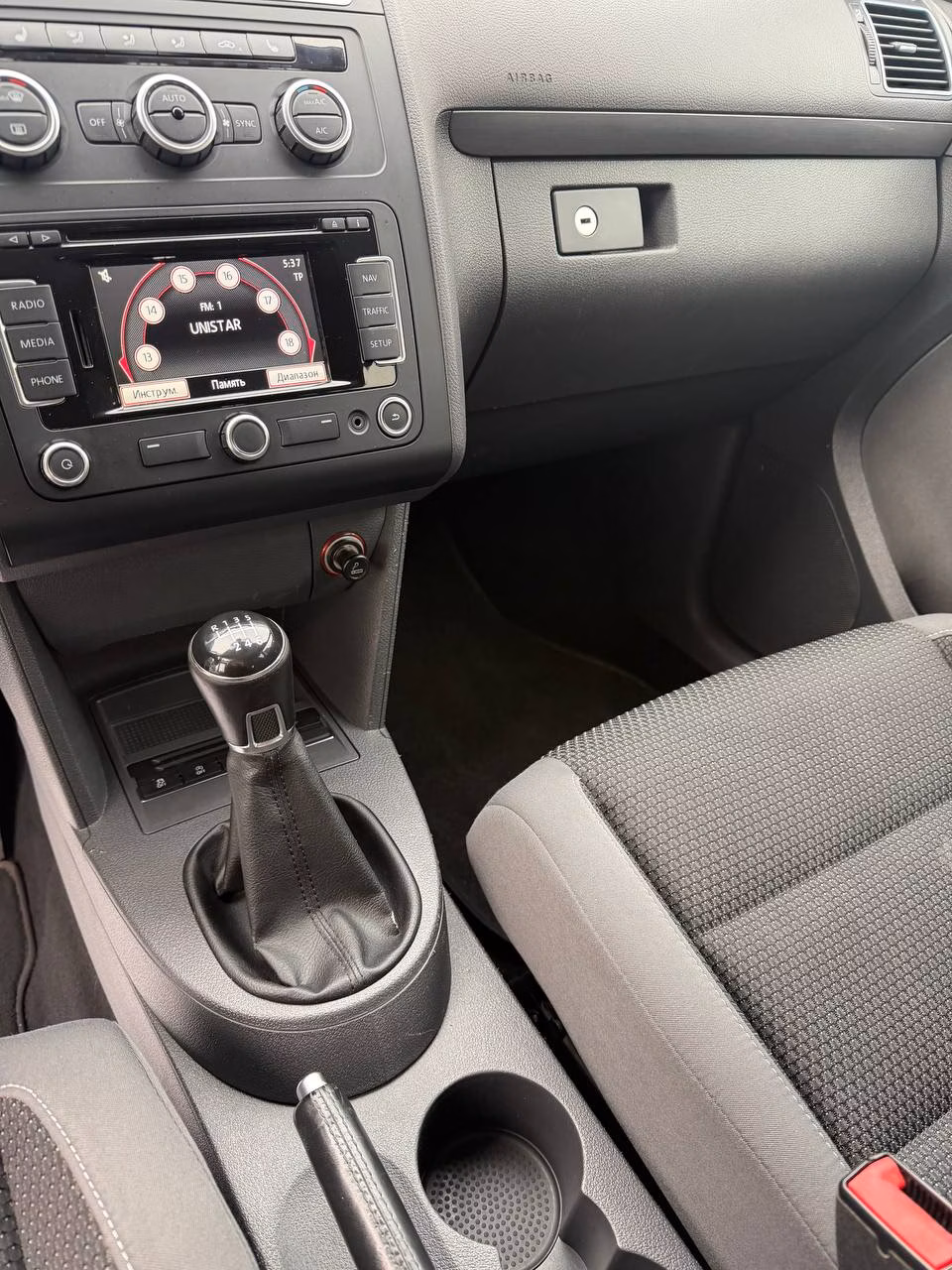 Volkswagen Touran фото 14