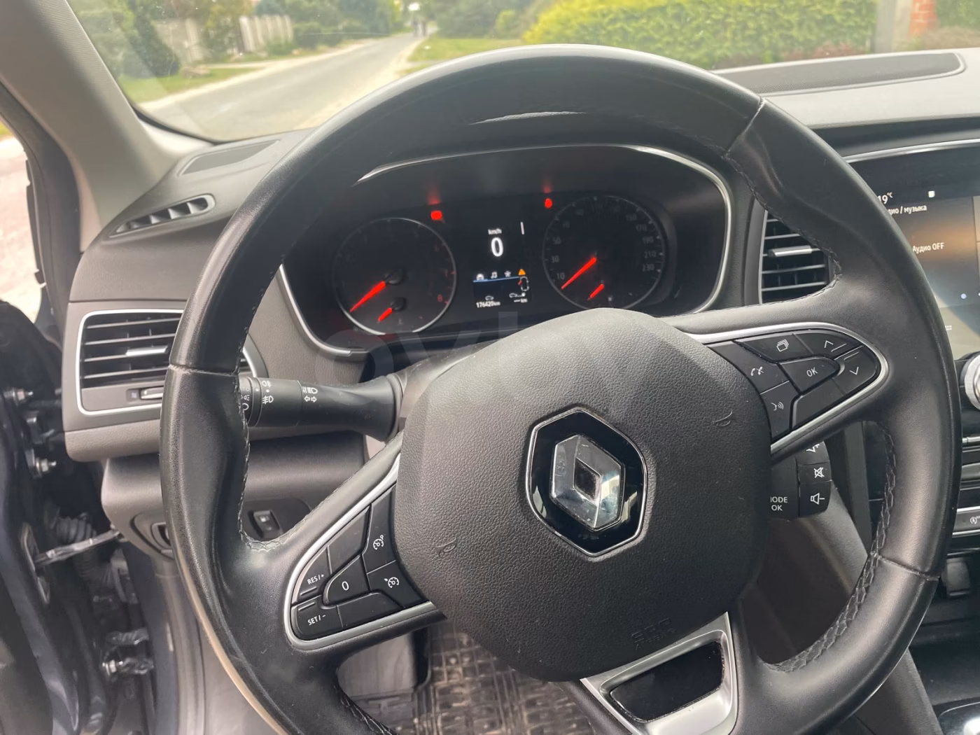 Renault Megane фото 6
