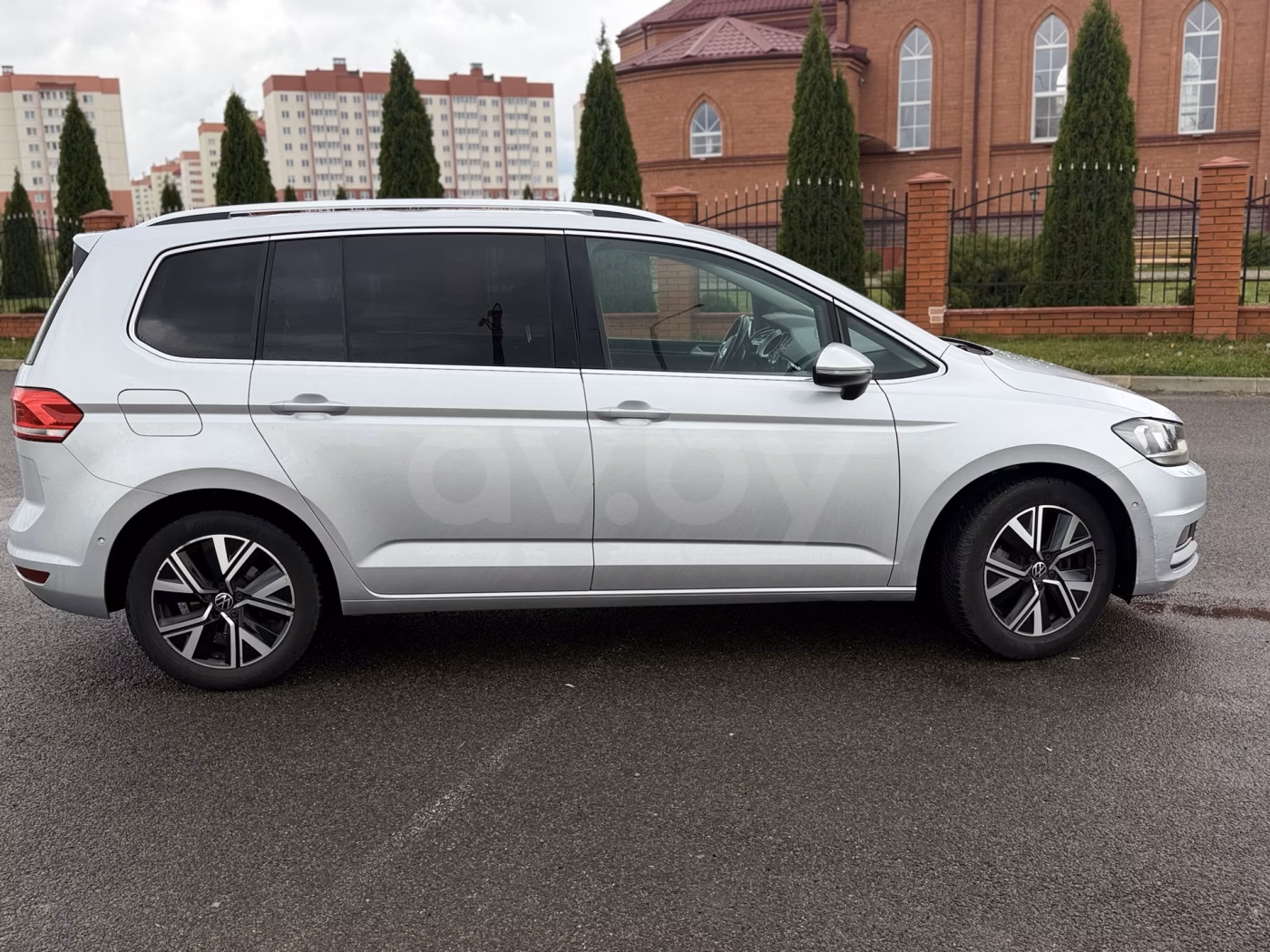 Volkswagen Touran фото 3