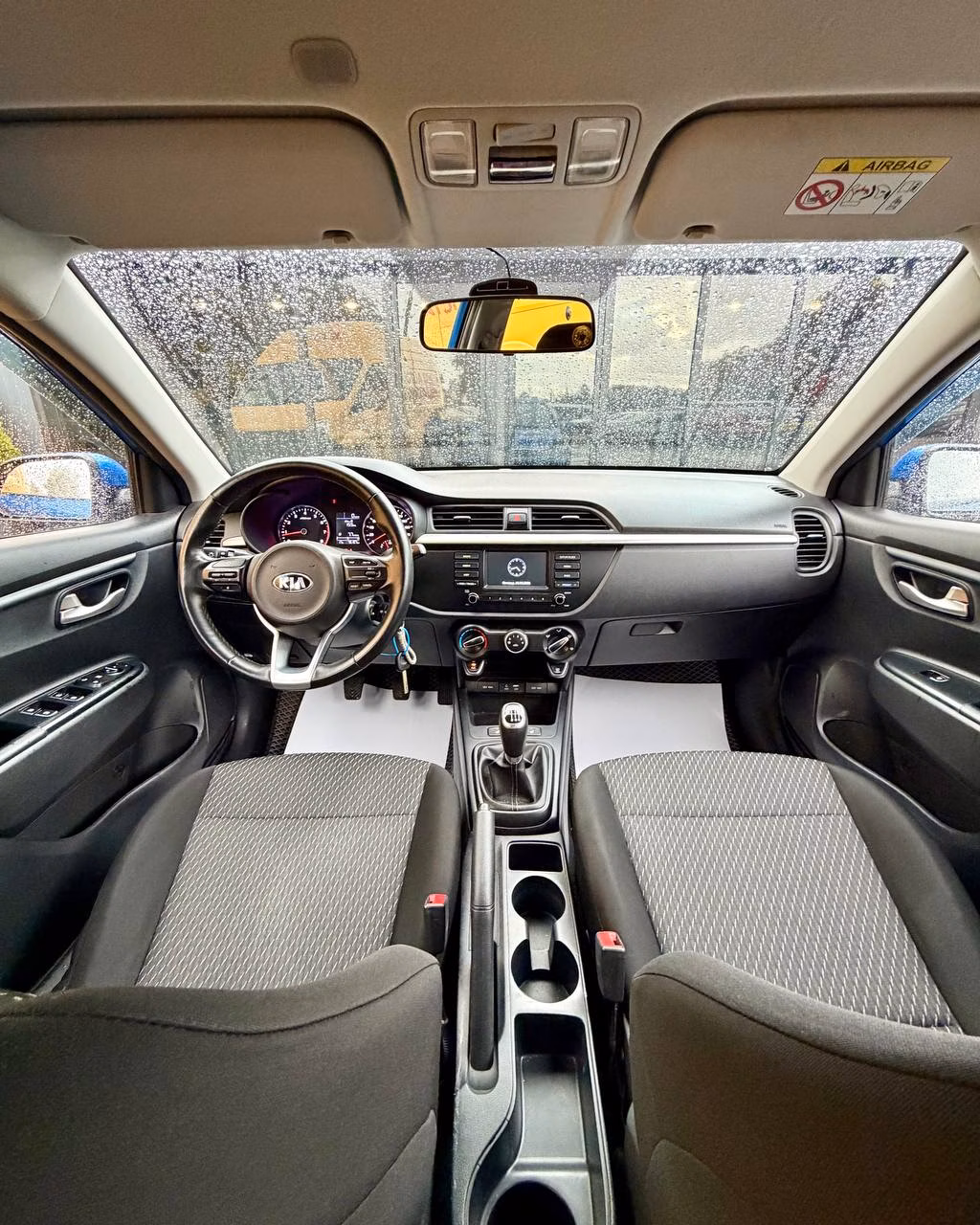 Kia Rio фото 10