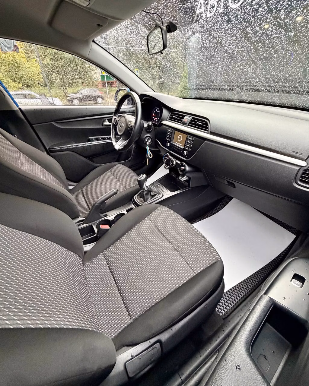 Kia Rio фото 14