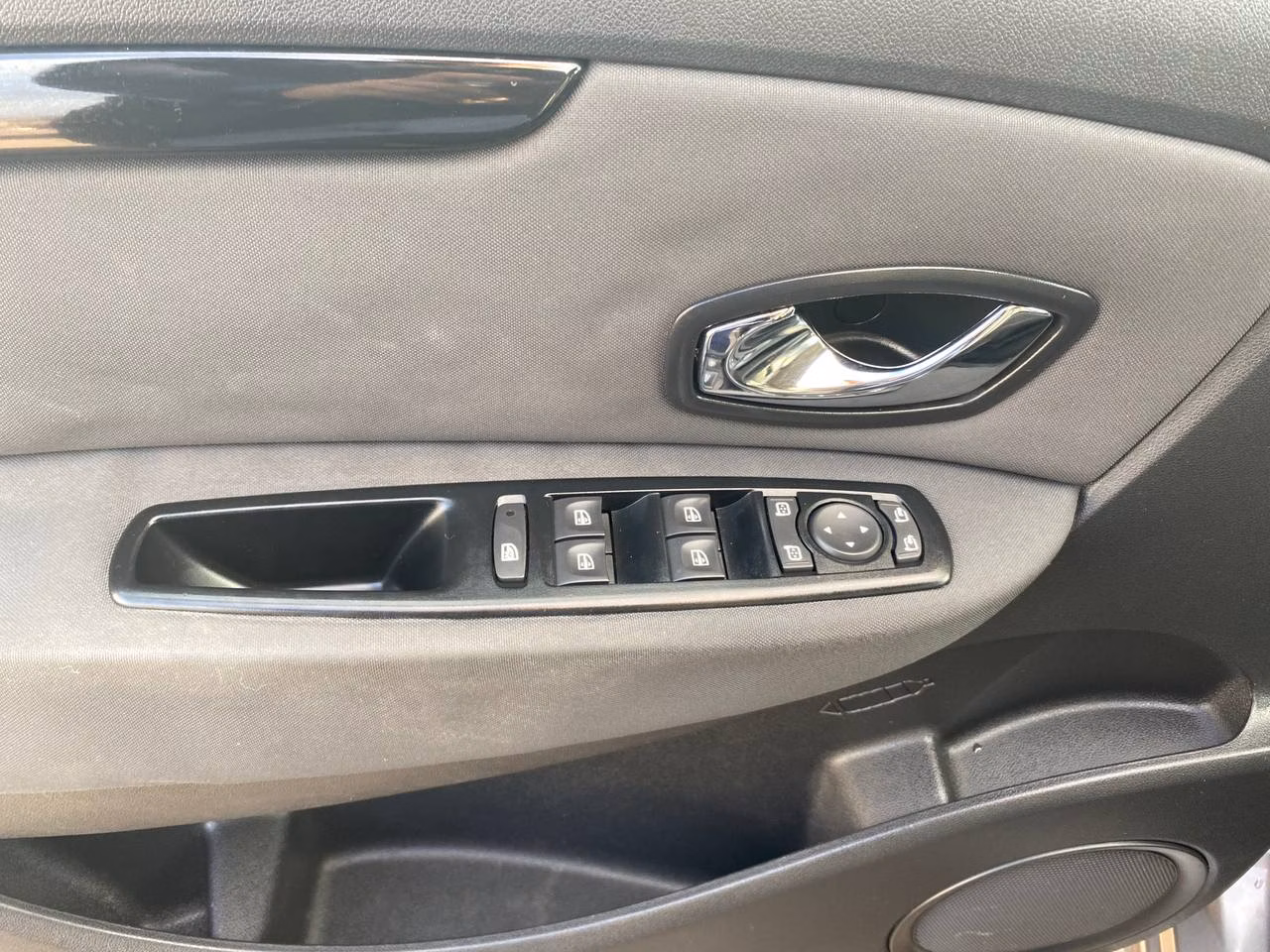 Renault Grand Scenic фото 10