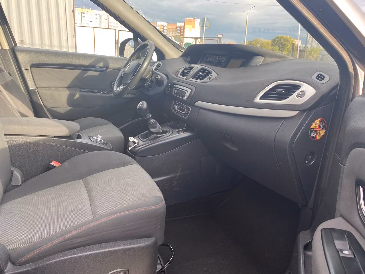 Renault Grand Scenic фото 18