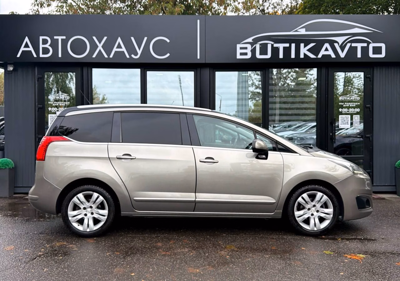 Peugeot 5008 фото 8