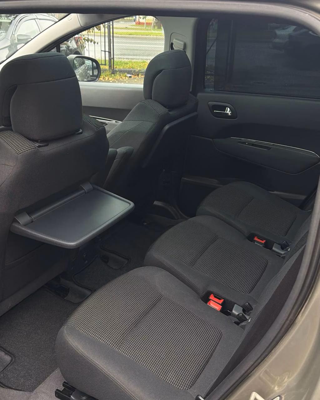 Peugeot 5008 фото 11
