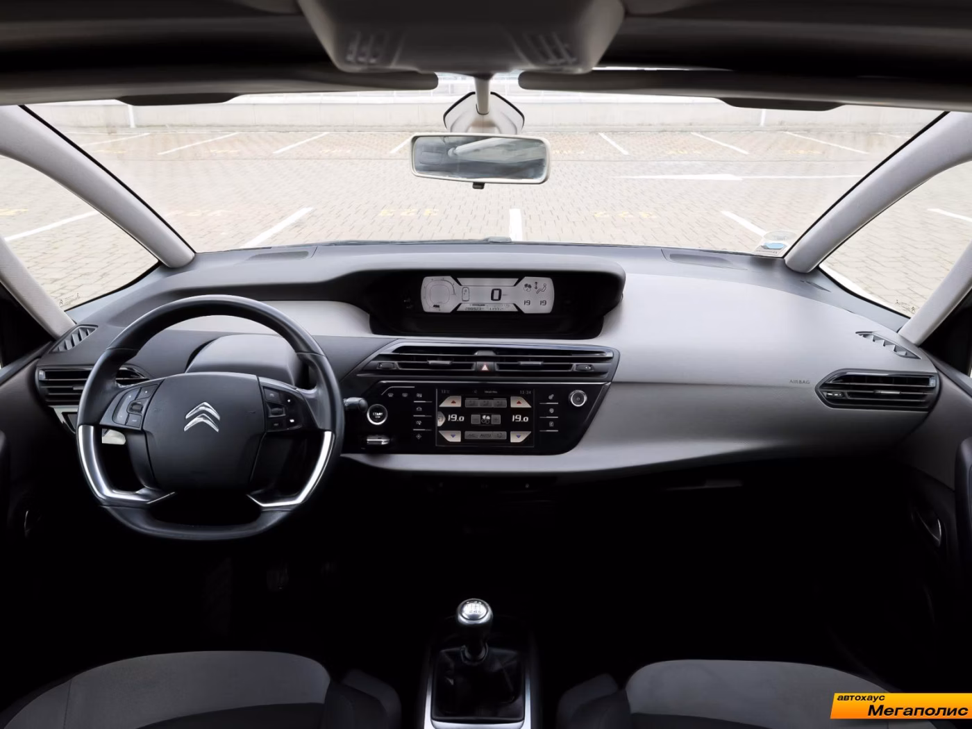 Citroen C4 Picasso фото 6