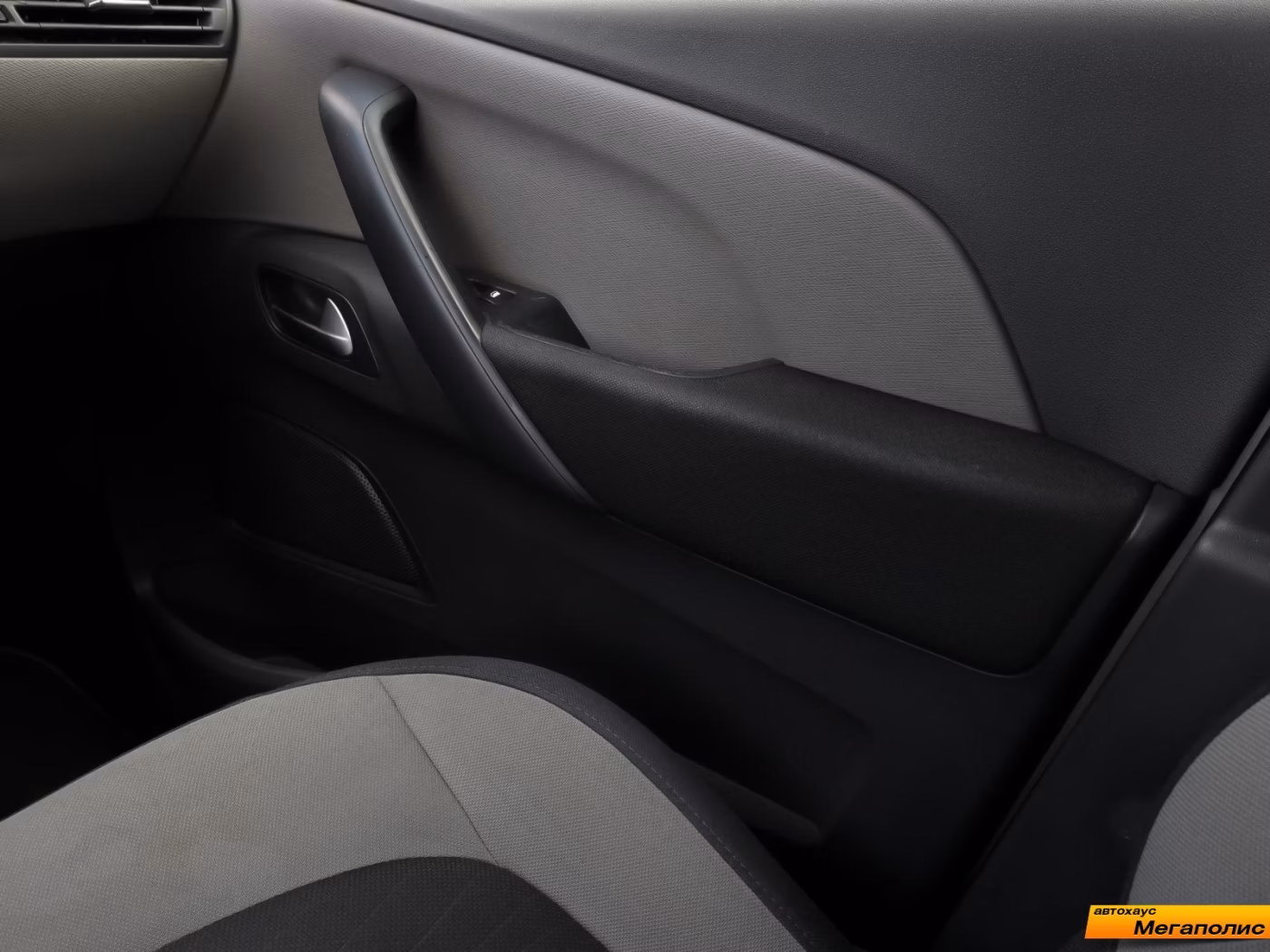 Citroen C4 Picasso фото 10