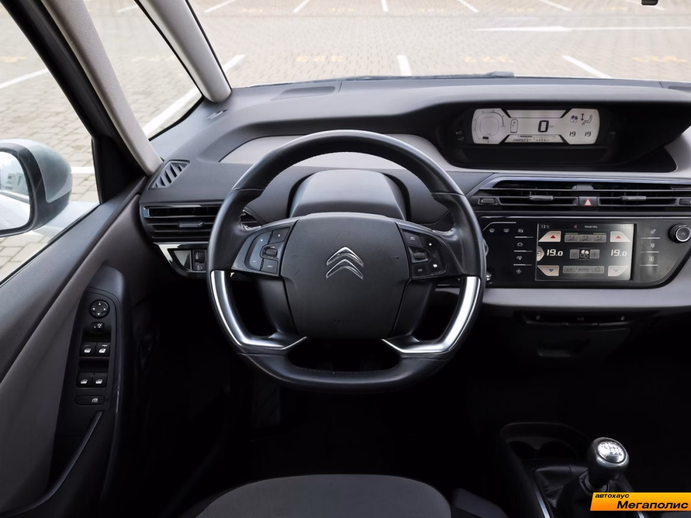 Citroen C4 Picasso фото 11