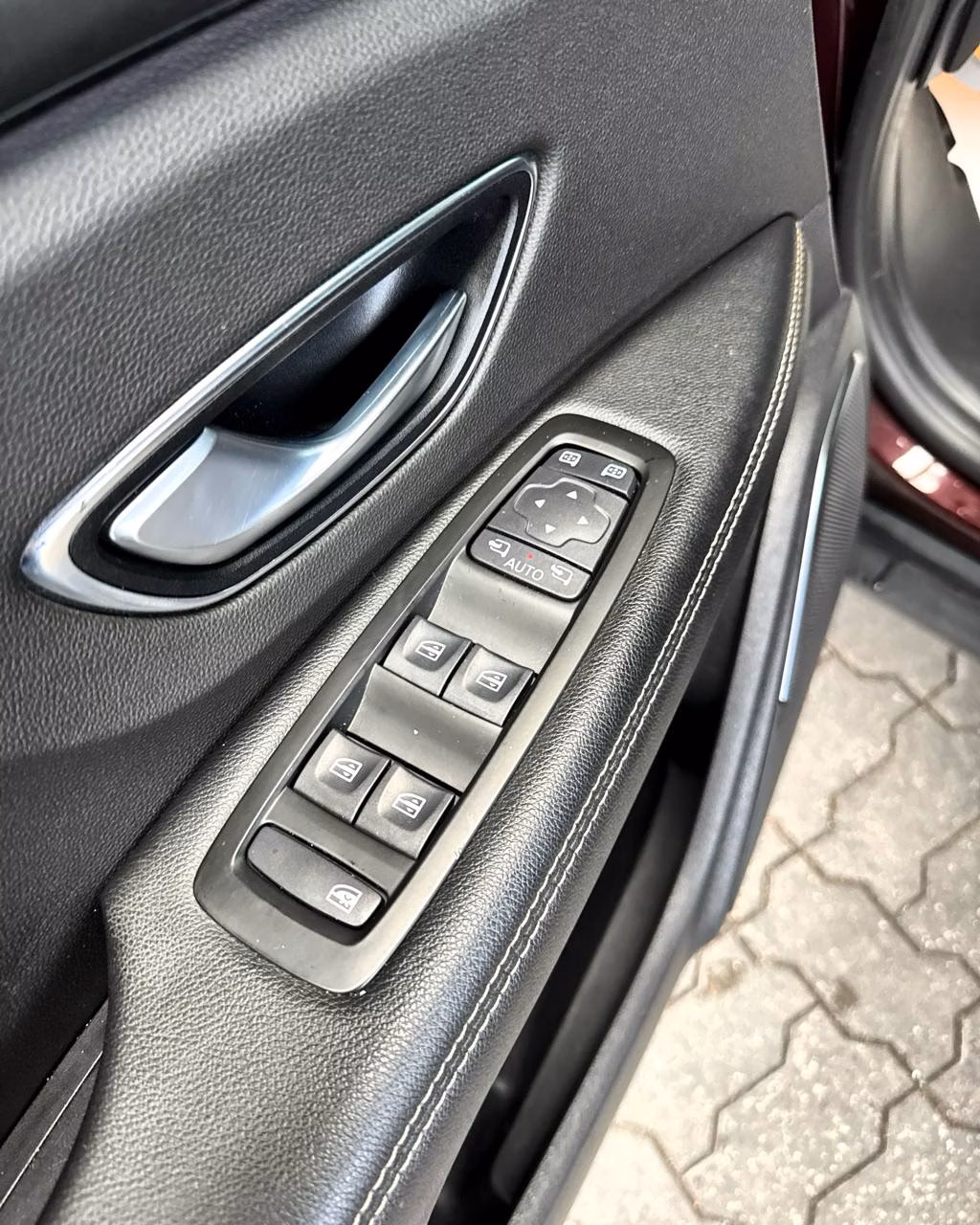 Renault Grand Scenic фото 9
