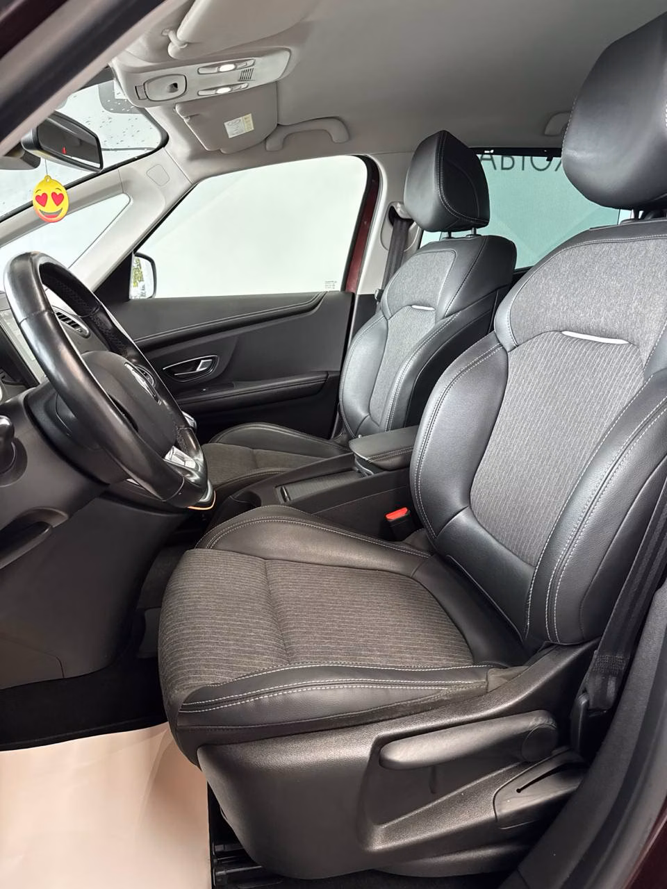 Renault Grand Scenic фото 10