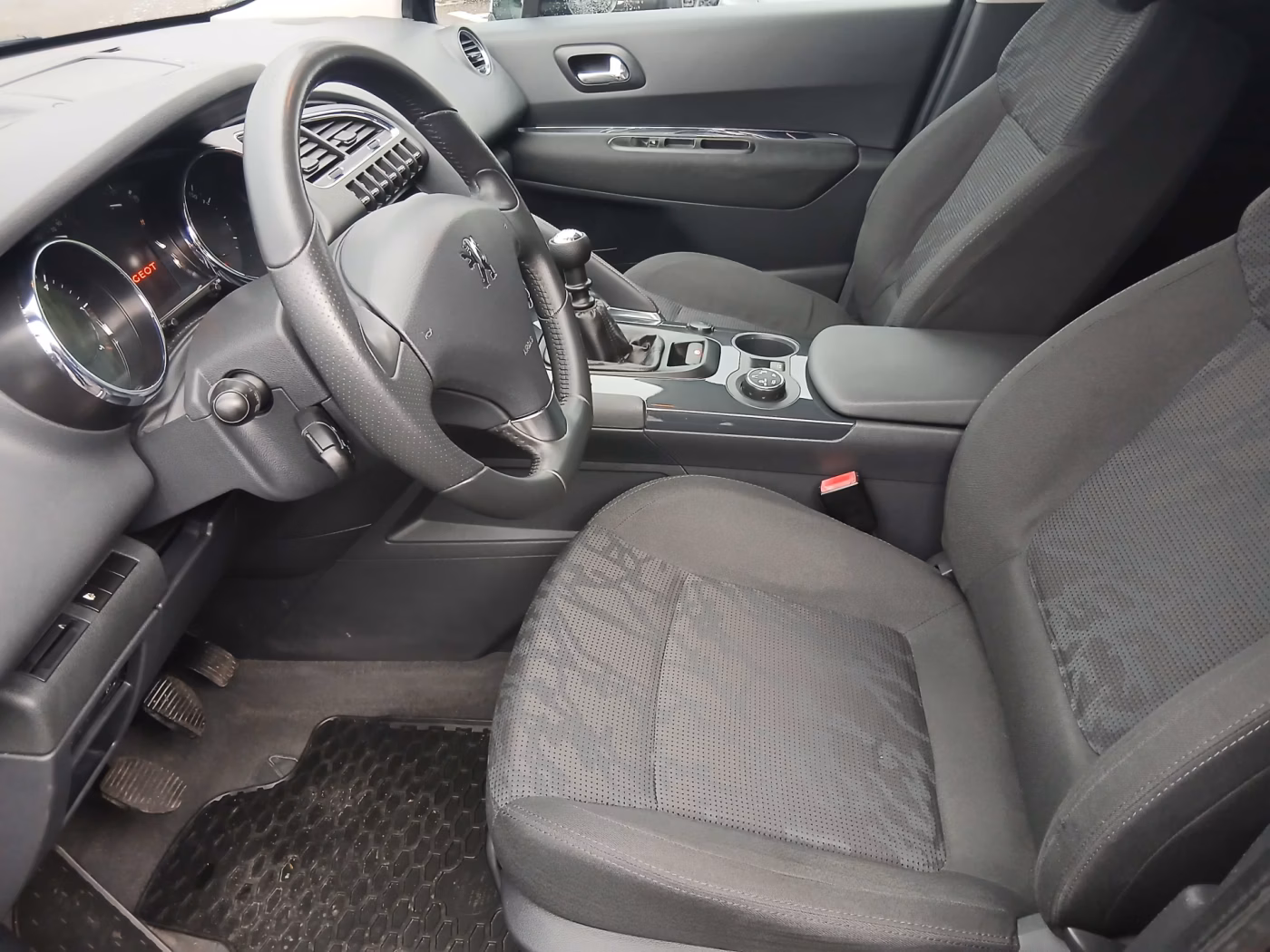 Peugeot 3008 фото 13