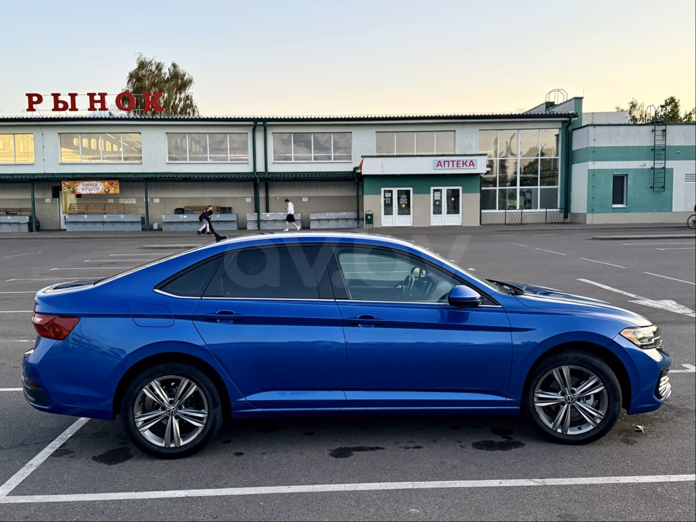 Volkswagen Jetta фото 2