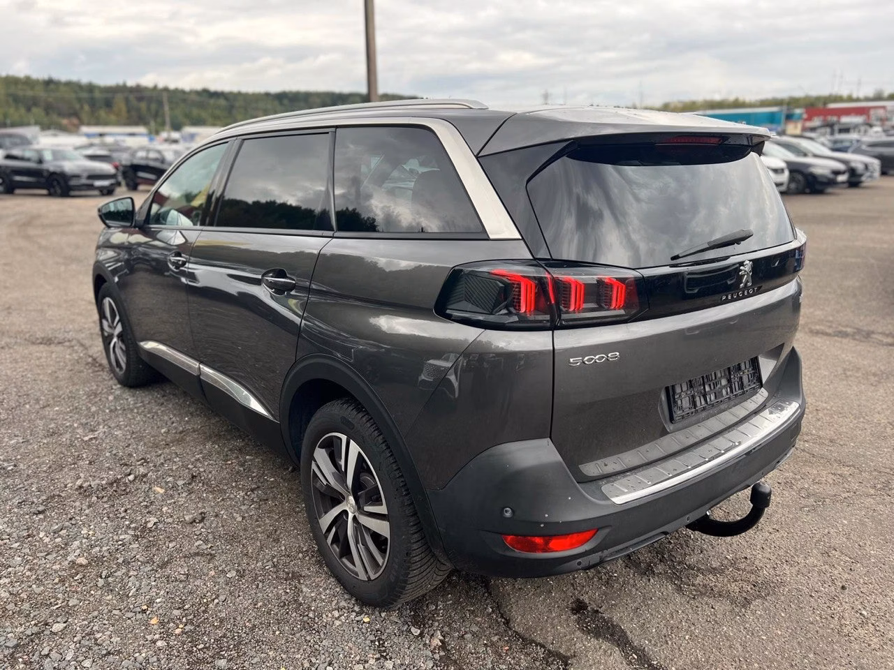 Peugeot 5008 фото 6
