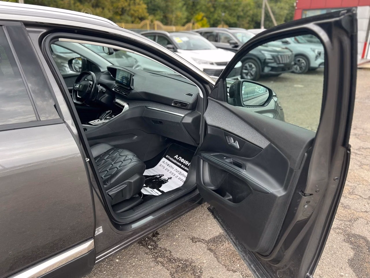 Peugeot 5008 фото 16