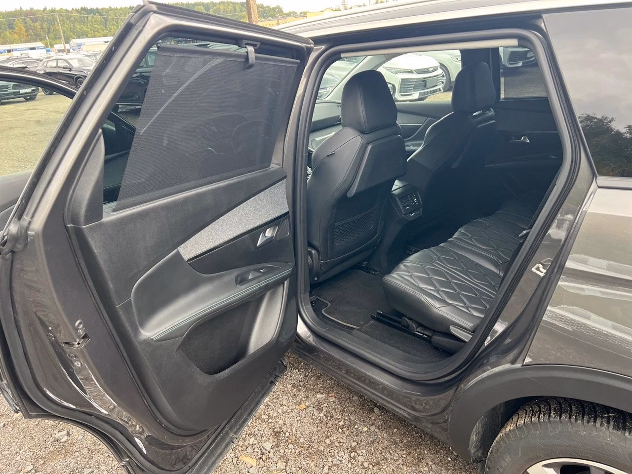 Peugeot 5008 фото 18