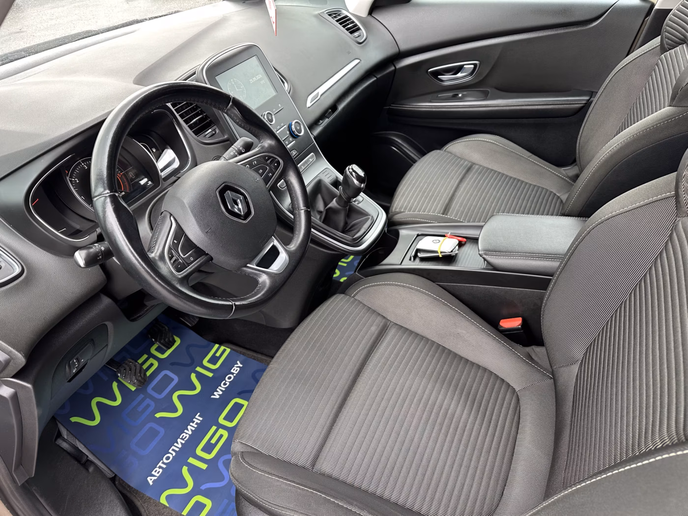 Renault Grand Scenic фото 8