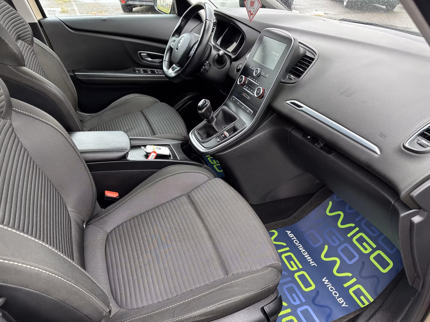 Renault Grand Scenic фото 12
