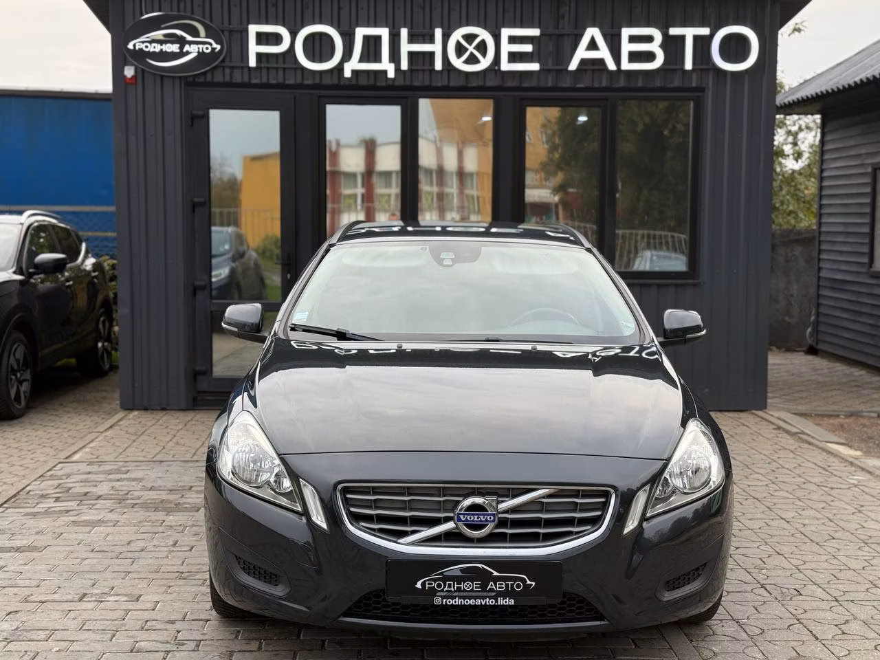Volvo V60 фото 2