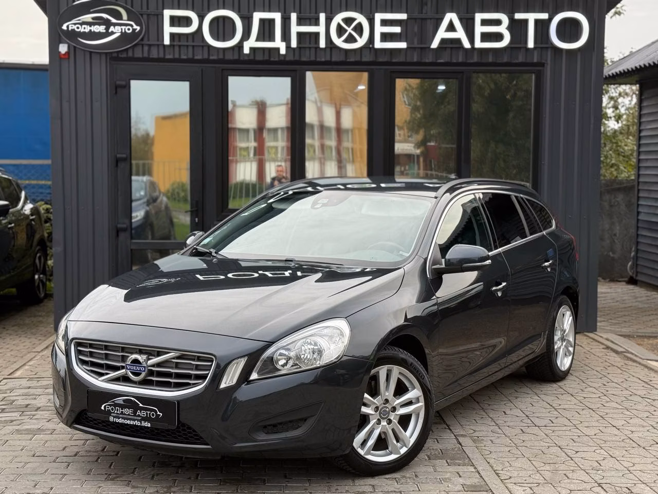 Volvo V60 фото 3