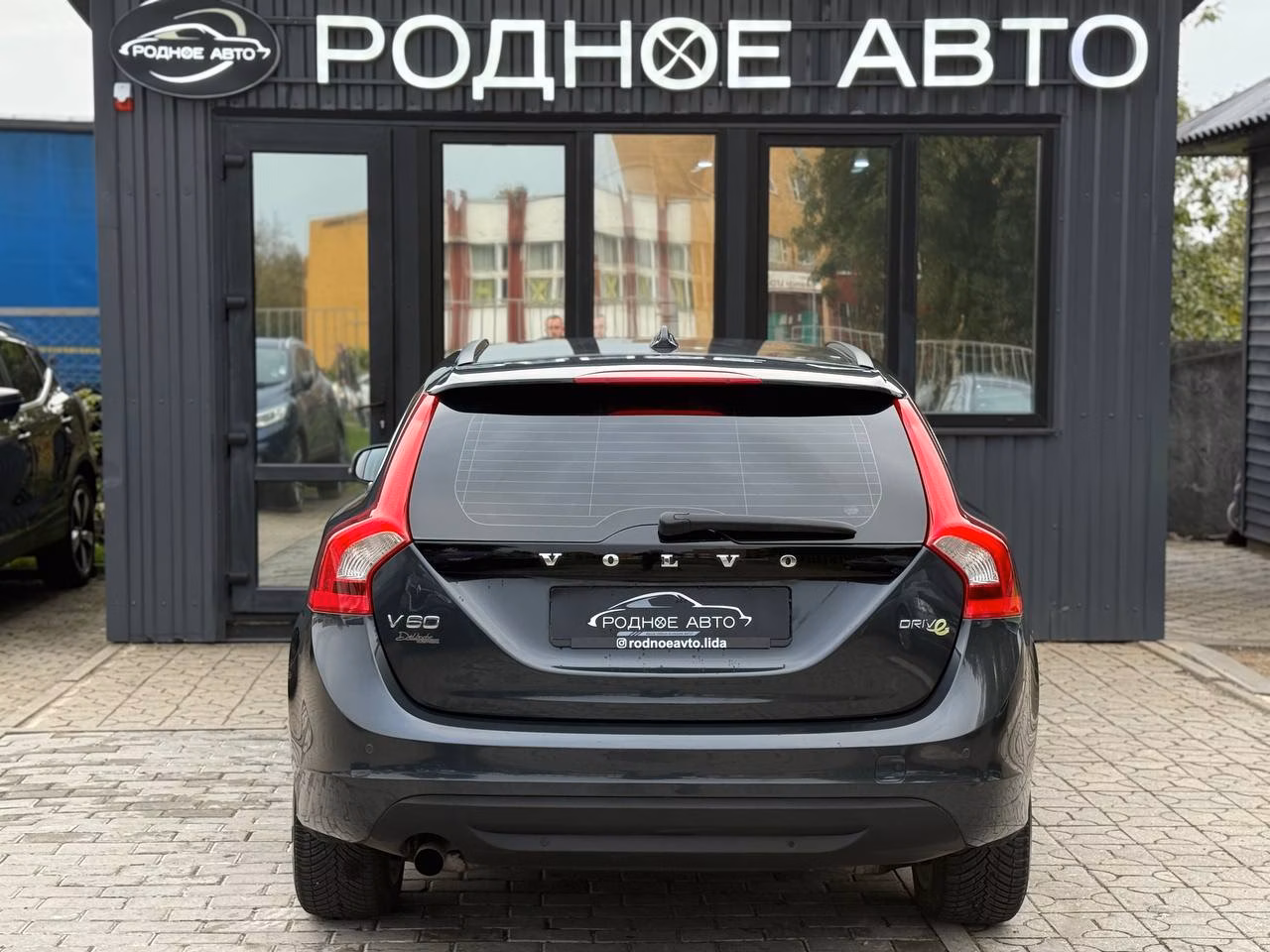Volvo V60 фото 5