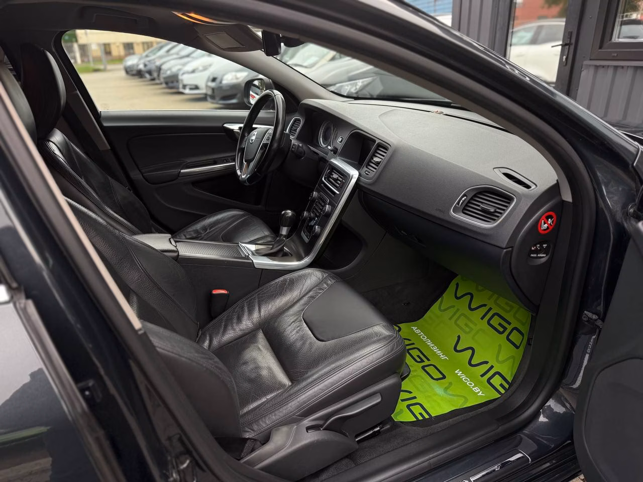 Volvo V60 фото 9