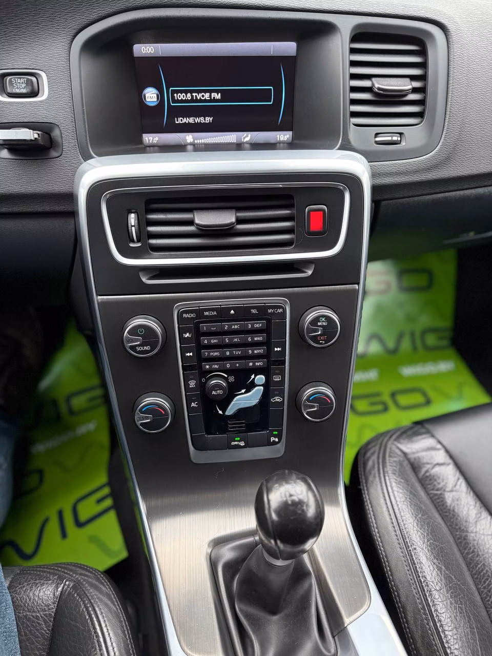 Volvo V60 фото 11