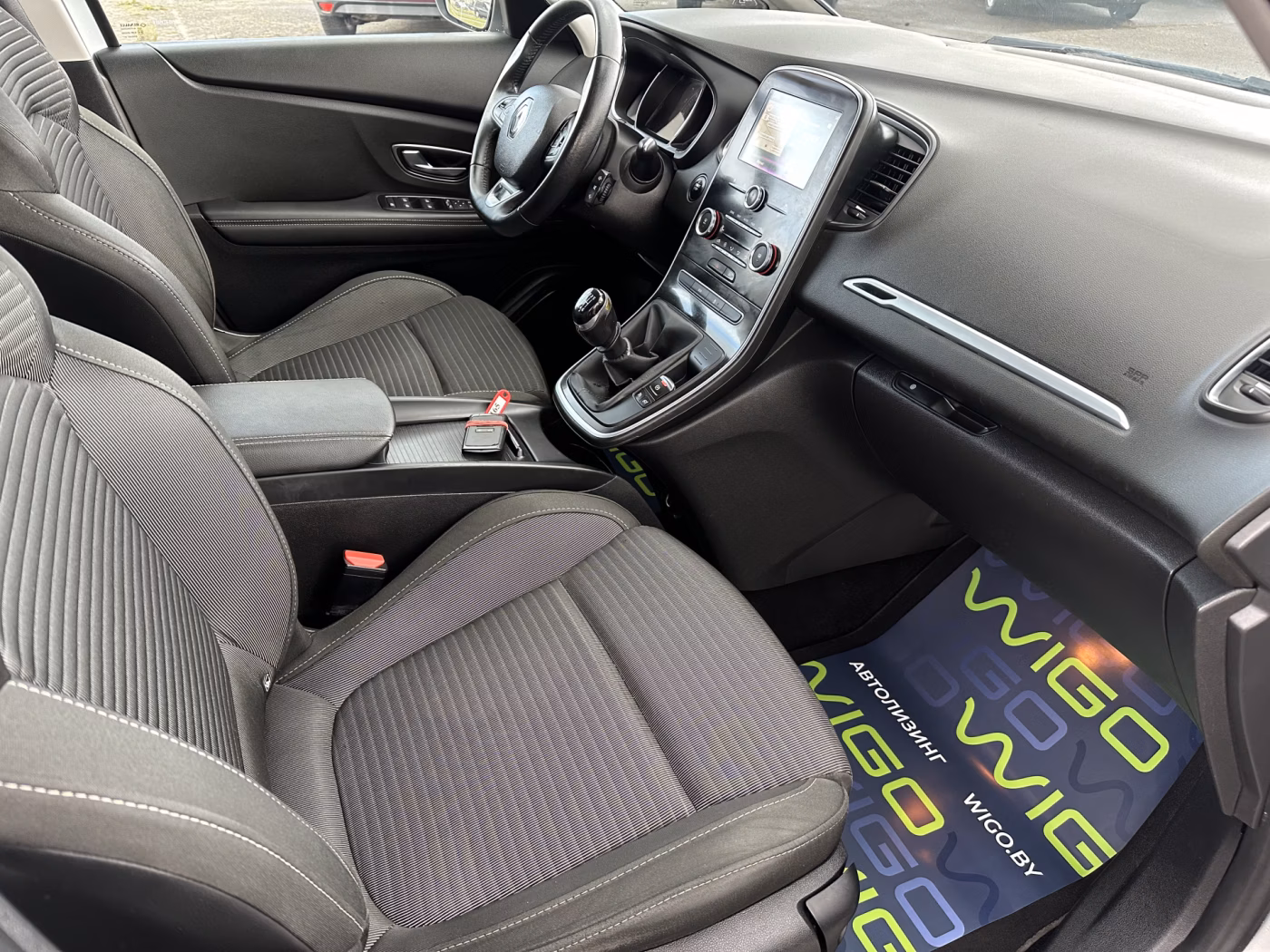 Renault Scenic фото 12