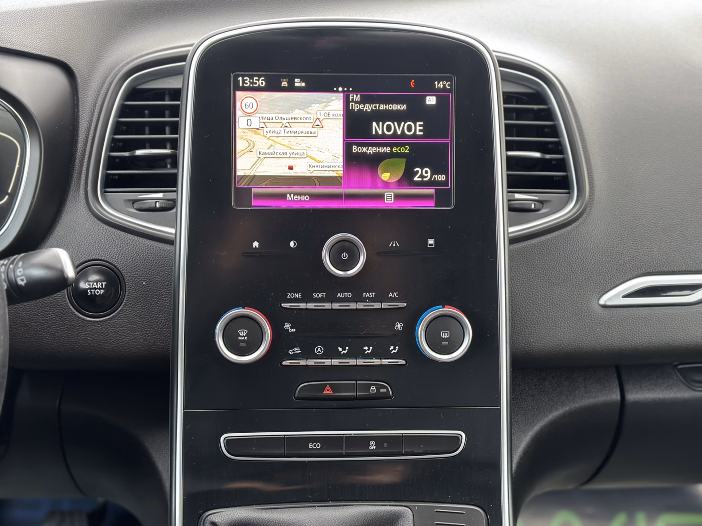 Renault Scenic фото 16