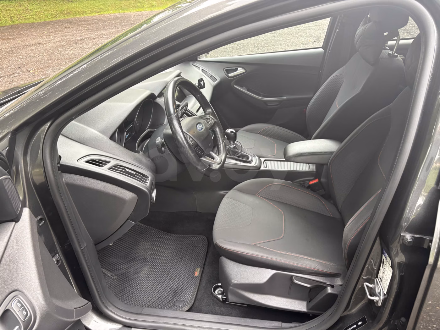 Ford Focus фото 11