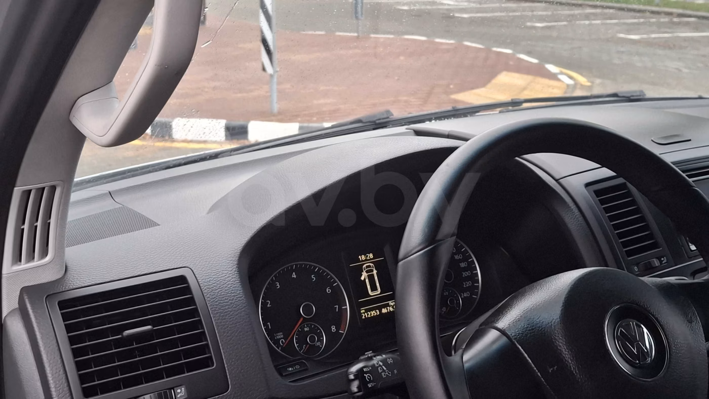 Volkswagen Multivan фото 11