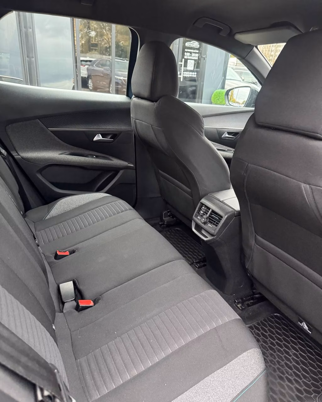 Peugeot 3008 фото 12
