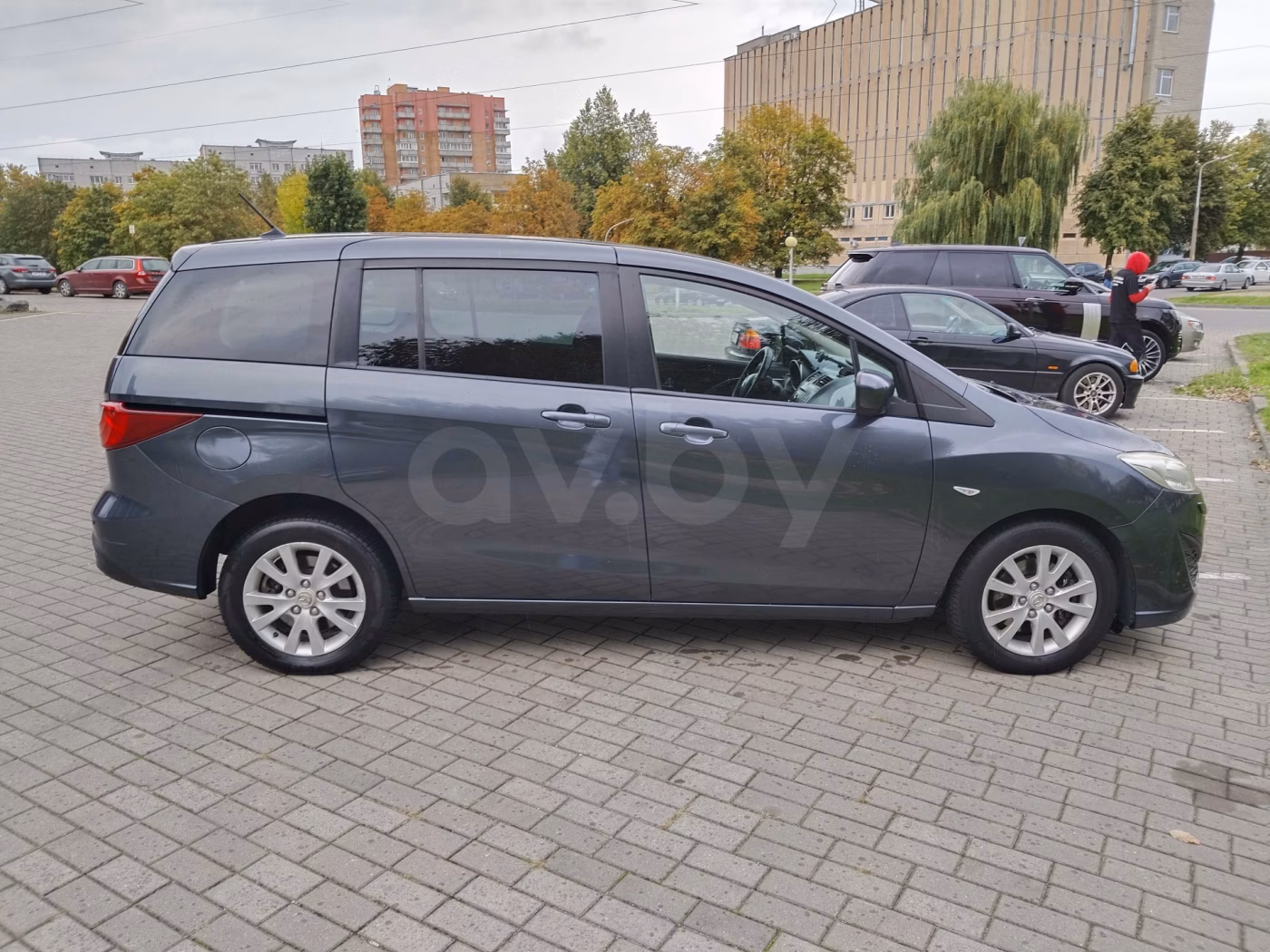 Mazda 5 фото 6