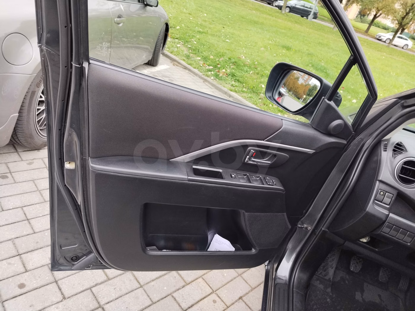 Mazda 5 фото 8