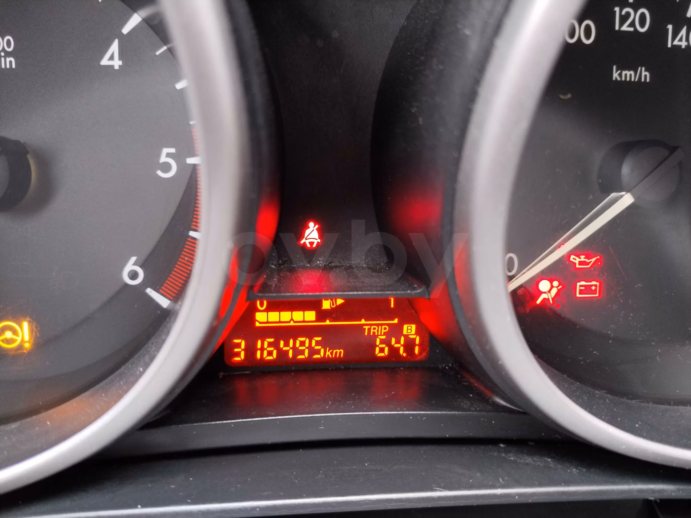 Mazda 5 фото 10