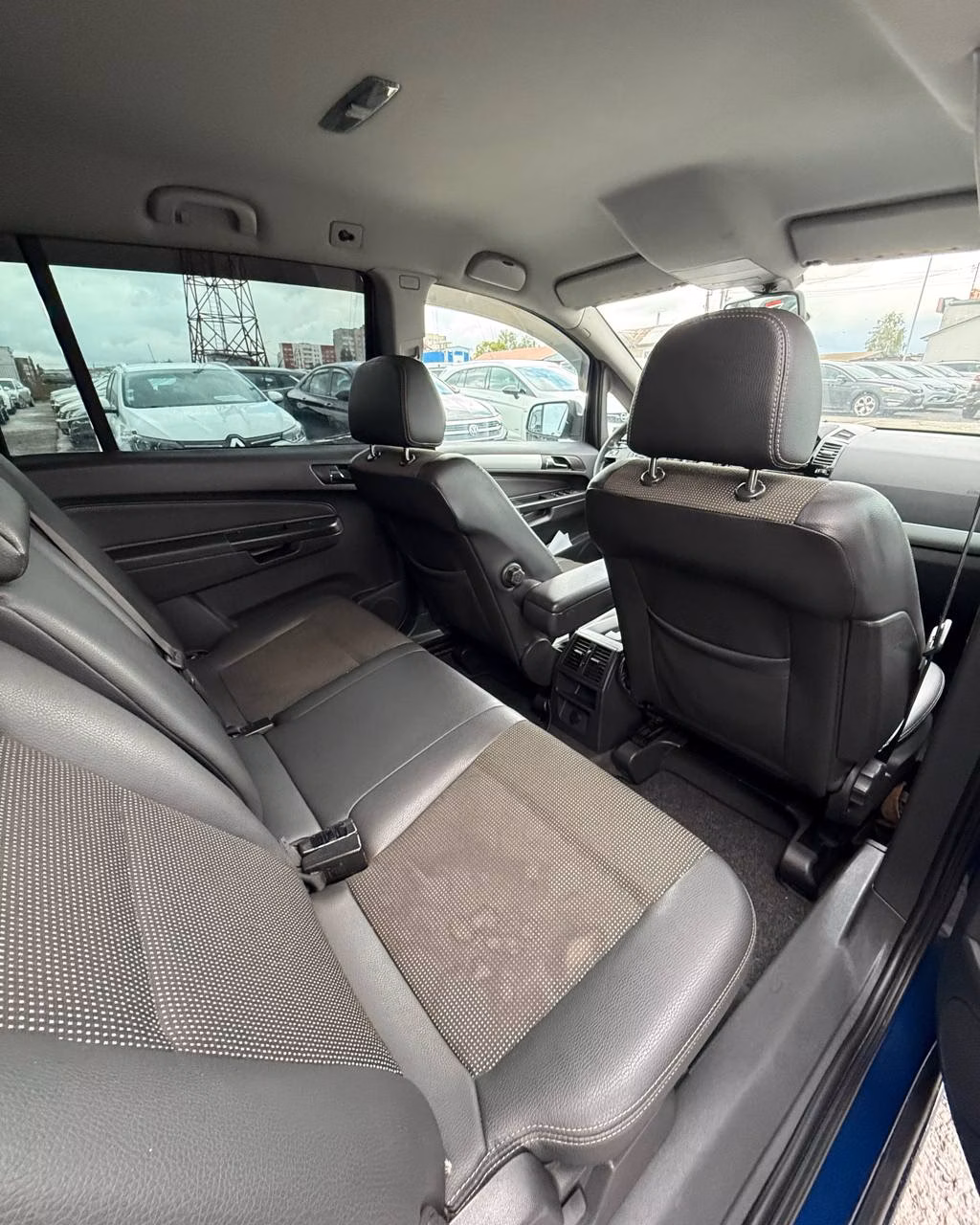 Opel Zafira фото 11