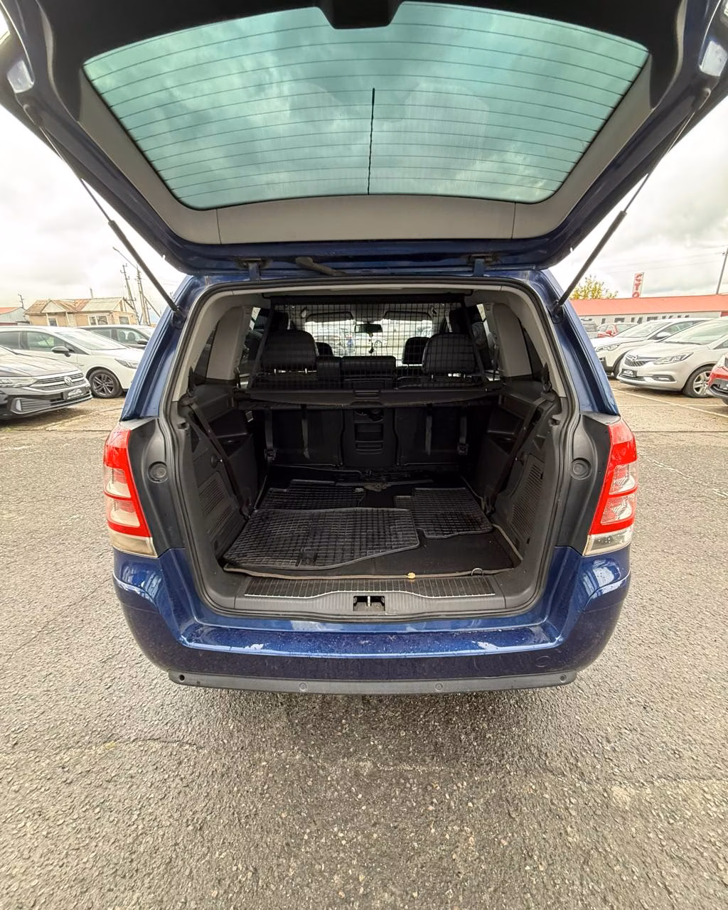 Opel Zafira фото 12