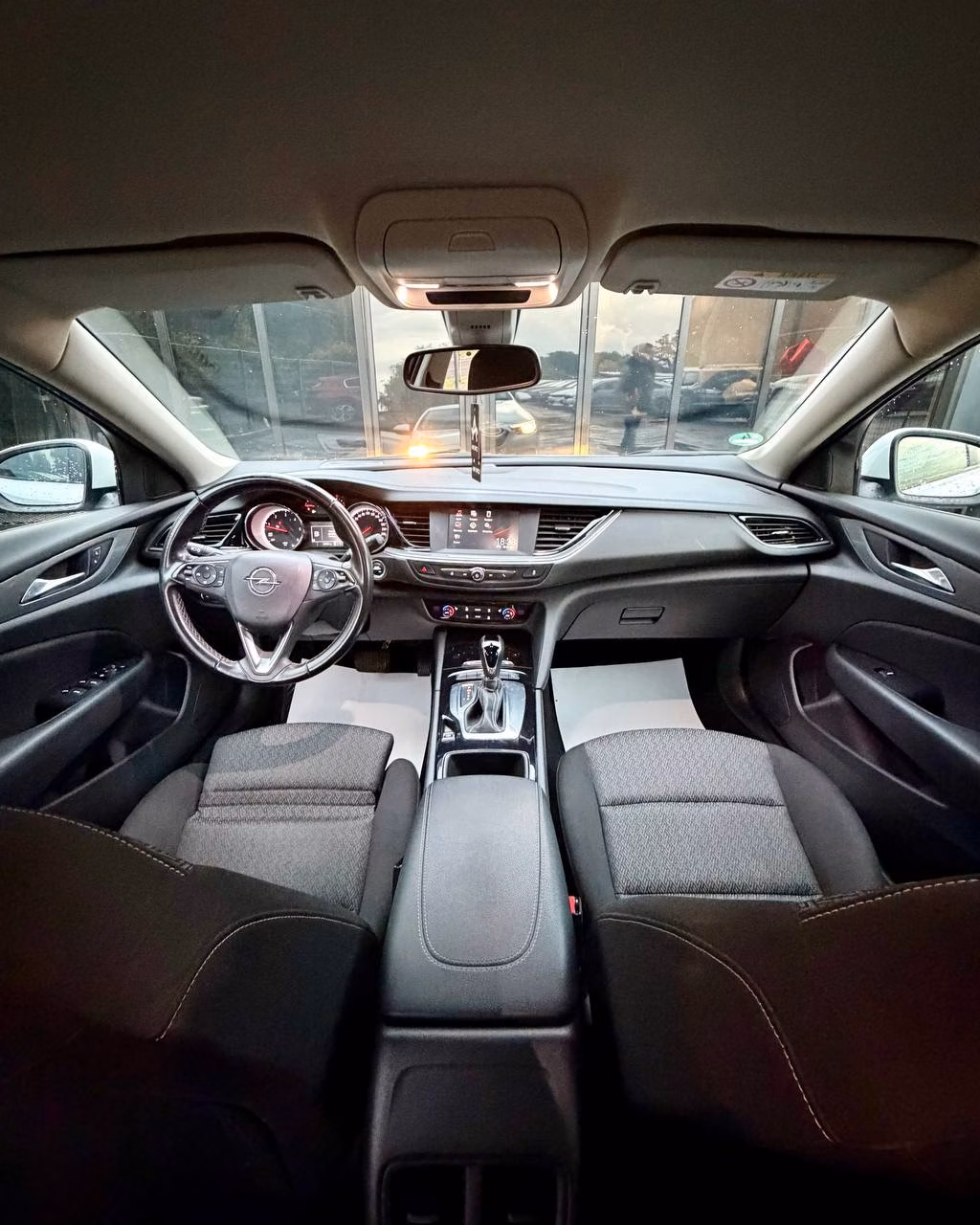 Opel Insignia фото 9