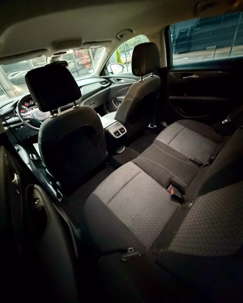 Opel Insignia фото 11