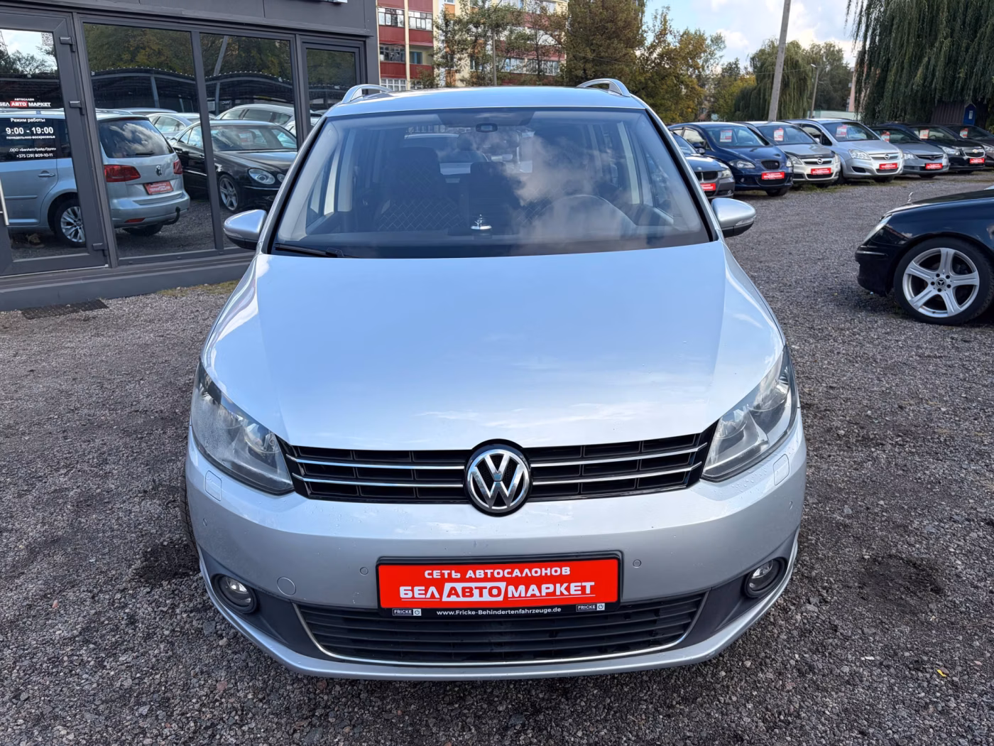 Volkswagen Touran фото 2