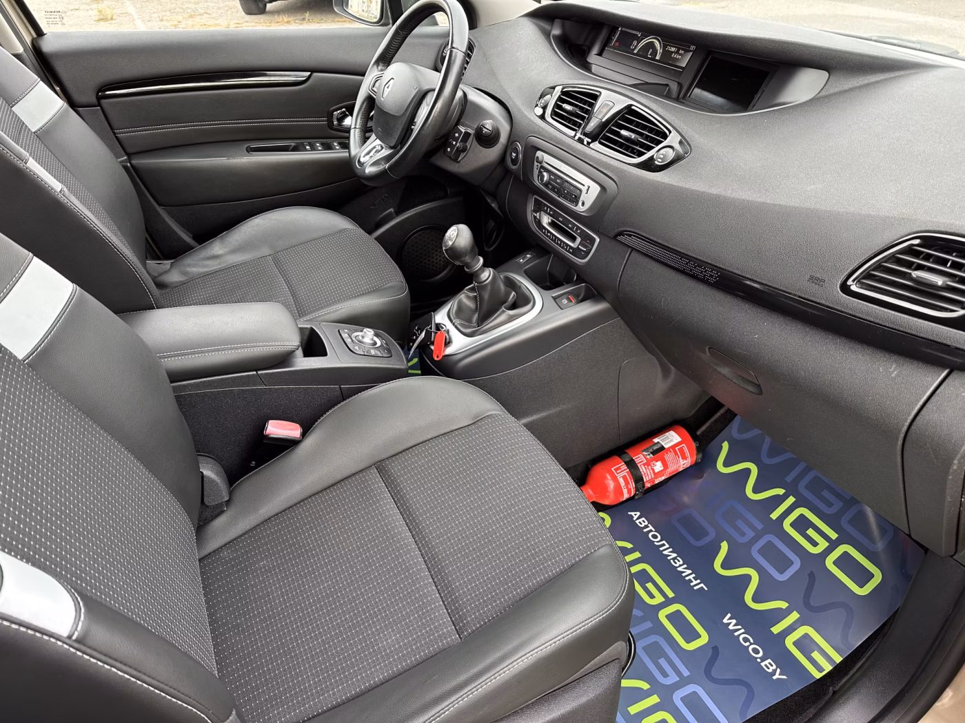 Renault Grand Scenic фото 12